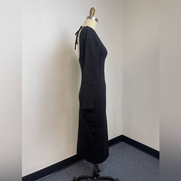 Fame & Partners Long Sleeve Tie Back Midi Dress Black
Bodycon - Picture 3 of 6